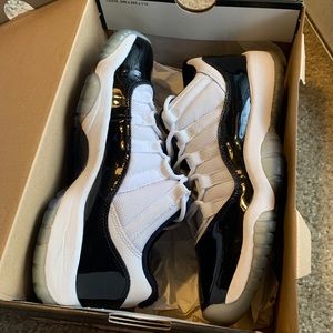 Jordan 11 Low Concord